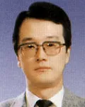 판사인 손왕석의 대표 이미지