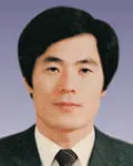 변호사, (전직)판사인 윤우진의 대표 이미지