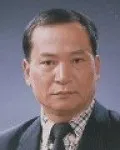 연극배우인 윤관용의 대표 이미지