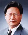 변호사, (전직)검사인 신언용의 대표 이미지
