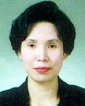 대학교수, 작가인 이윤희의 대표 이미지