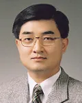 대학교수, 변호사인 안강현의 대표 이미지