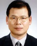 대학교수인 김진삼의 대표 이미지