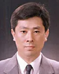변호사, (전직)검사인 위성운의 대표 이미지