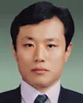 변호사, (전직)검사인 신용간의 대표 이미지