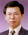 변호사, (전직)판사인 신태길의 대표 이미지