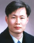 대학교수인 류지한의 대표 이미지