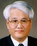 변호사, (전직)판사인 윤석종의 대표 이미지