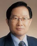 변호사, (전직)검사인 윤우정의 대표 이미지