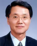 (전직)외무공무원인 김병권의 대표 이미지