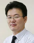 신문기자인 조민호의 대표 이미지