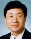 변호사, 대학교수인 이전오의 대표 이미지