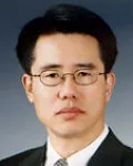 대학교수인 홍기민의 대표 이미지