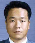 대학교수인 유영억의 대표 이미지