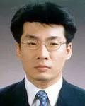 대학교수인 이강우의 대표 이미지