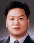 대학교수, 연구인인 김명용의 대표 이미지