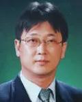 대학교수, (전직)연구직공무원인 최응천의 대표 이미지