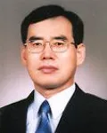 (전직)행정공무원인 권용덕의 대표 이미지