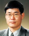 대학교수인 류제하의 대표 이미지