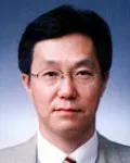 대학교수인 왕세명의 대표 이미지