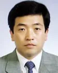 변호사, (전직)판사인 이혁우의 대표 이미지