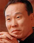 (전직)행정공무원, (전직)기업인, (전직)정당인인 이용기의 대표 이미지