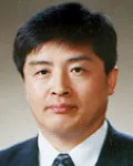 대학교수인 최석신의 대표 이미지