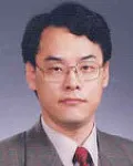 대학교수인 강채동의 대표 이미지
