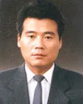 대학교수인 이철로의 대표 이미지