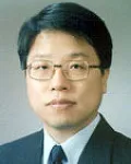 연구인인 이형근의 대표 이미지