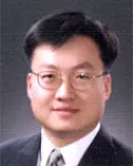 대학교수인 신경식의 대표 이미지