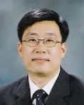 대학교수, (전직)연구인인 조용만의 대표 이미지