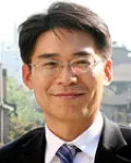 대학교수인 신동일의 대표 이미지