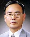 대학교수인 최달현의 대표 이미지