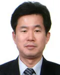 연구인인 홍영택의 대표 이미지