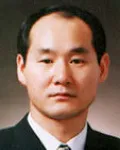 신문기자인 한정곤의 대표 이미지