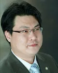변호사인 윤두철의 대표 이미지