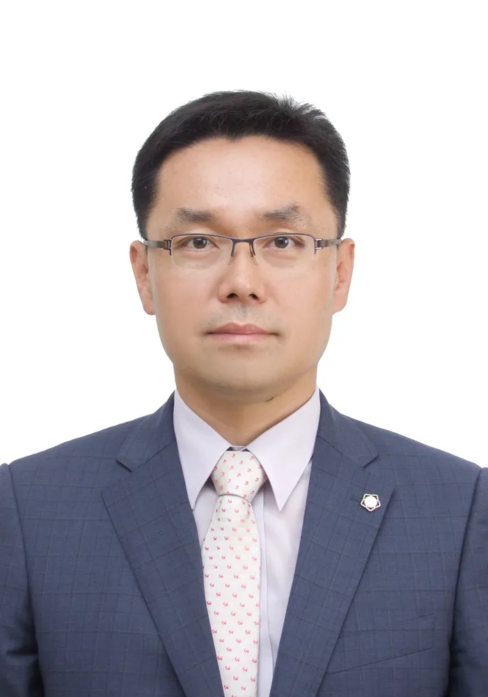 변호사인 염정욱의 대표 이미지