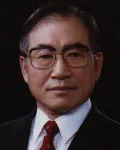 (전직)시조시인, (전직)대학교수, (전직)대학총장인 최덕원의 대표 이미지