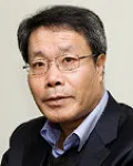 신문기자인 정기환의 대표 이미지