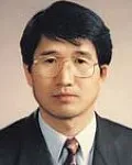 변호사, (전직)사법공무원인 박용석의 대표 이미지