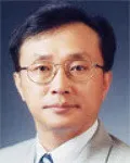판사인 유남석의 대표 이미지