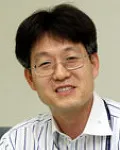 연구인인 신희철의 대표 이미지