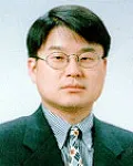 대학교수인 윤명환의 대표 이미지