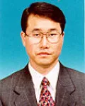 대학교수인 신장철의 대표 이미지
