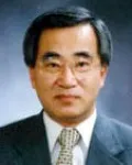 대학교수인 강탁의 대표 이미지