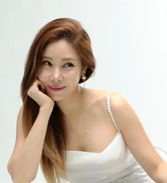 가수, 배우인 인어의 대표 이미지