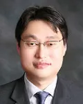 변리사인 윤종원의 대표 이미지