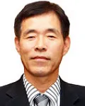 대학교수인 고재중의 대표 이미지