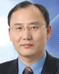 대학학장, (전직)정당인인 이영찬의 대표 이미지